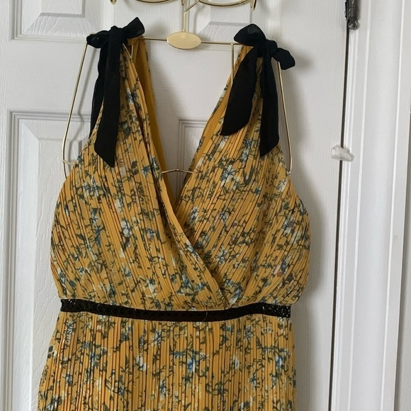Lulus Yellow & Blue Pleated Maxi Dress Size L - Picture 3 of 14